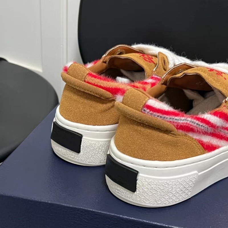 2024 neue trendige Paarschuhe in Übergröße, vielseitige runde Zehenpartie, farbblockierte dicke Sohle, sportliche weiße Freizeitschuhe_voghion.com