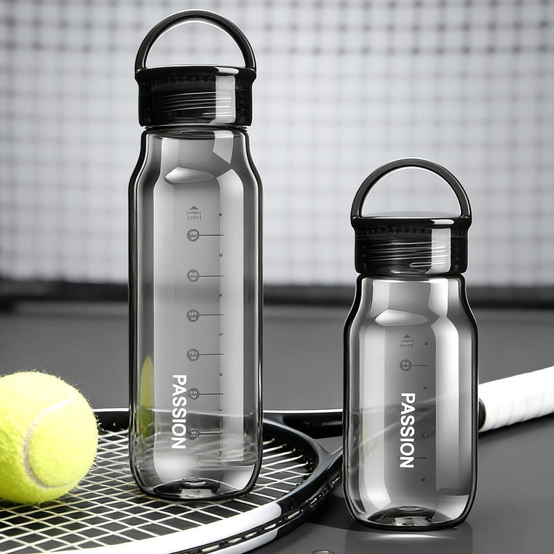 Simple plastic cup with scale, large capacity, high-temperature resistant, with handle, men's outdoor sports portable cup with handle