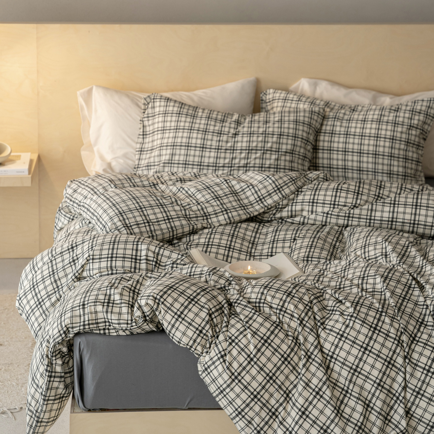 Ensemble trois pièces en jersey de coton pur à carreaux tricotés : housse de couette, drap-housse et drap tricotés._voghion.com