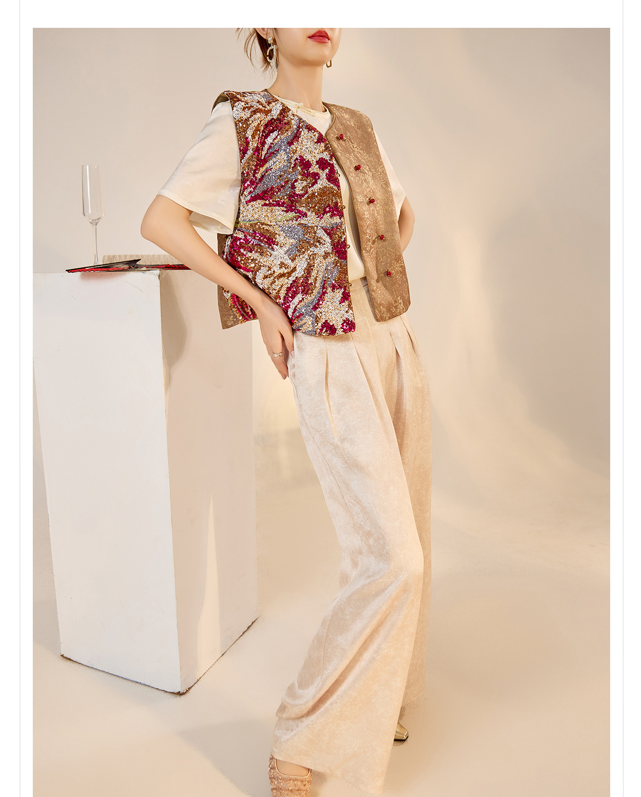 Áo vest nữ phong cách Trung Hoa mới 2026, thiết kế thêu sequin, chất rayon sang trọng — Đen, Màu huyền ảo, Xanh lam chi tiết 13