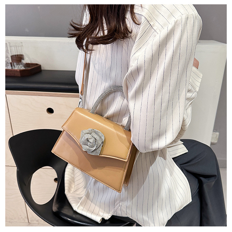 Women's Small Pu Leather Solid Color Flower Streetwear Magnetic Buckle Crossbody Bag display picture 15