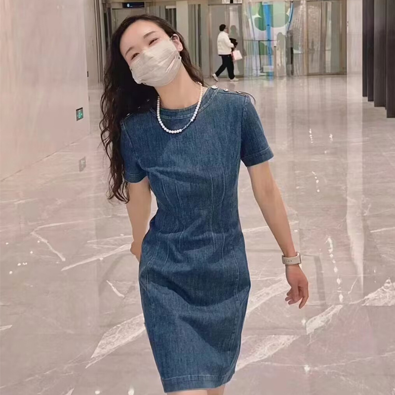 Váy liền denim tay ngắn cổ tròn ôm sát màu trơn — Màu xanh lam chi tiết 5