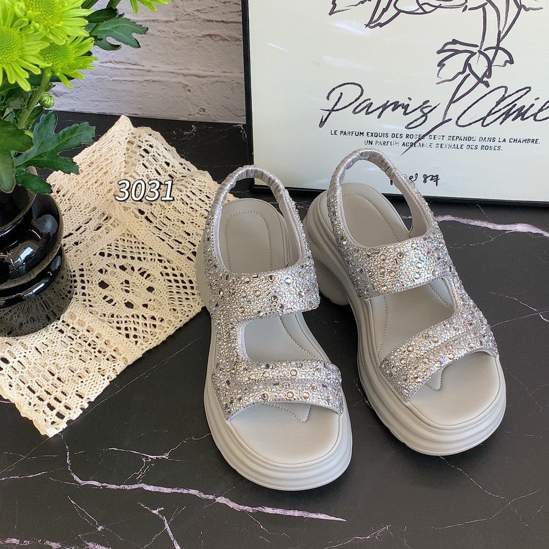 Giày sneaker nữ đế dày phong cách Pháp, tăng chiều cao, thoáng khí mùa hè — Màu đen