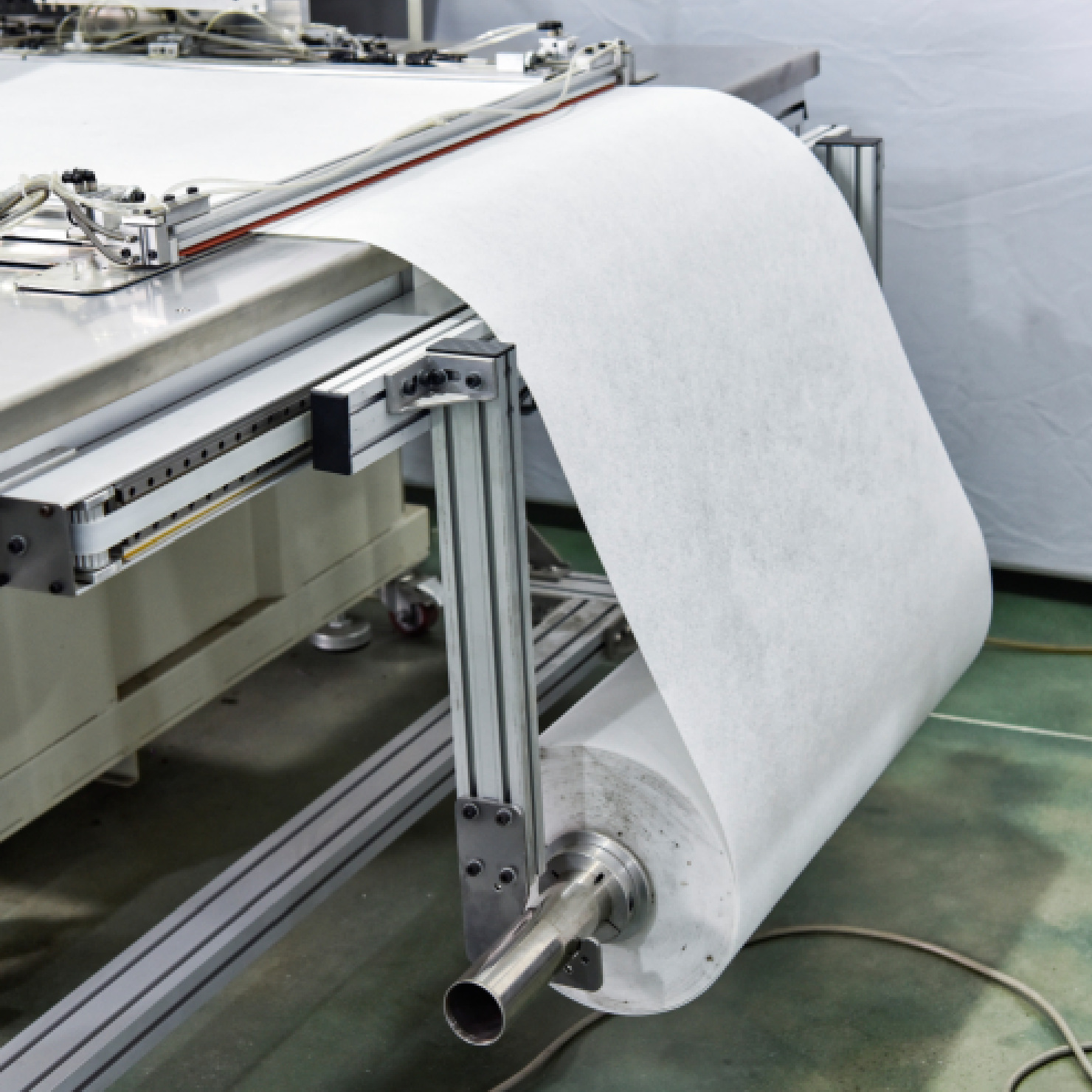 Fuente de fábrica de caballo de Dongguan mantas térmicas chale rodillas de fibra de carbono piezas térmicas máquina de patrón de computadora