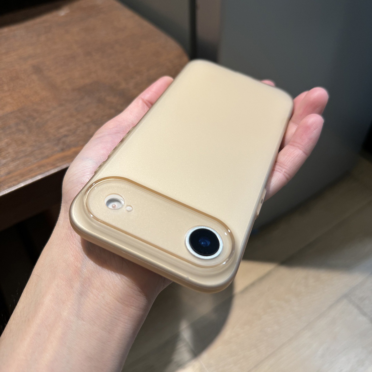Light and thin, golden