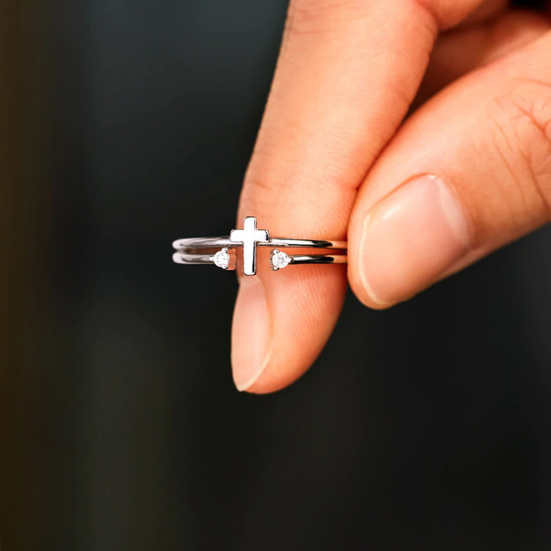 Anello doppio strato con croce e diamanti stile retro_voghion.com