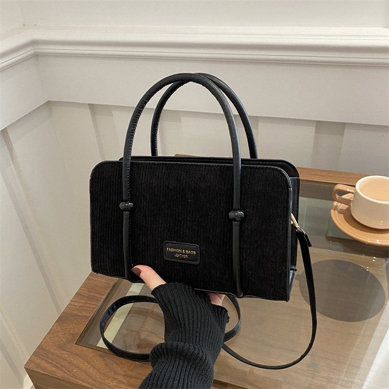 Bolso de mano de moda de invierno de mujeres 2024 nuevo estilo coreano de moda simple bolso de hombro