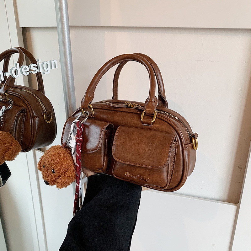 Koreanische Nischen-Bowlingtasche für Damen 2024: Neue trendige Retro-Handtasche mit Kissen und Umhängetasche_voghion.com