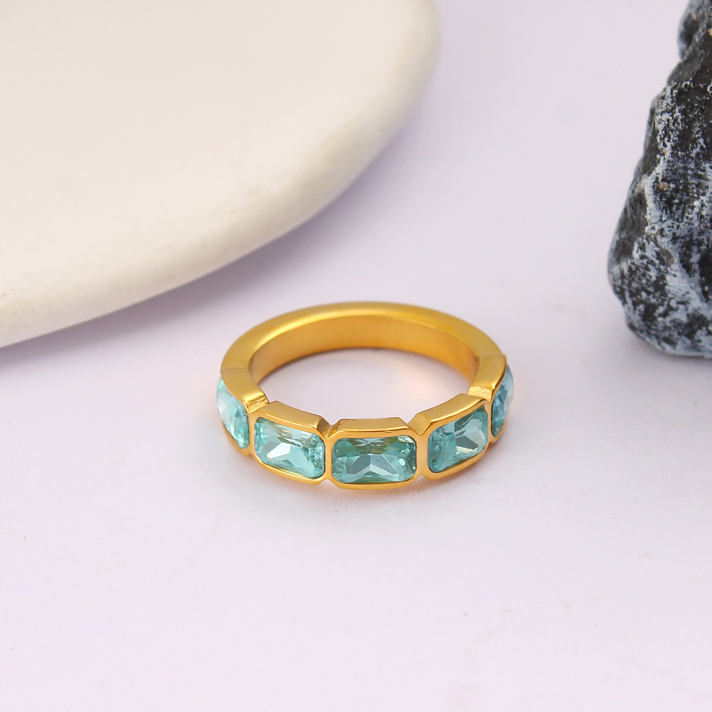 summer sophisticated ring with stone with zircon