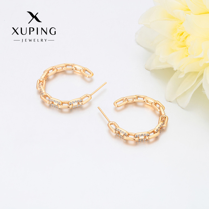Xuping simple estilo retro en forma de C aretes de aleación de cobre transfronterizos europeos y estadounidenses chapados 18k nicho personalidad auriculares al por mayor mujeres