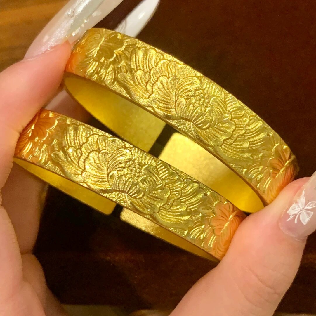 金店同款牡丹双喜沙金手镯女仿黄金宽版錾刻花朵开口镯子久不掉色-阿里巴巴