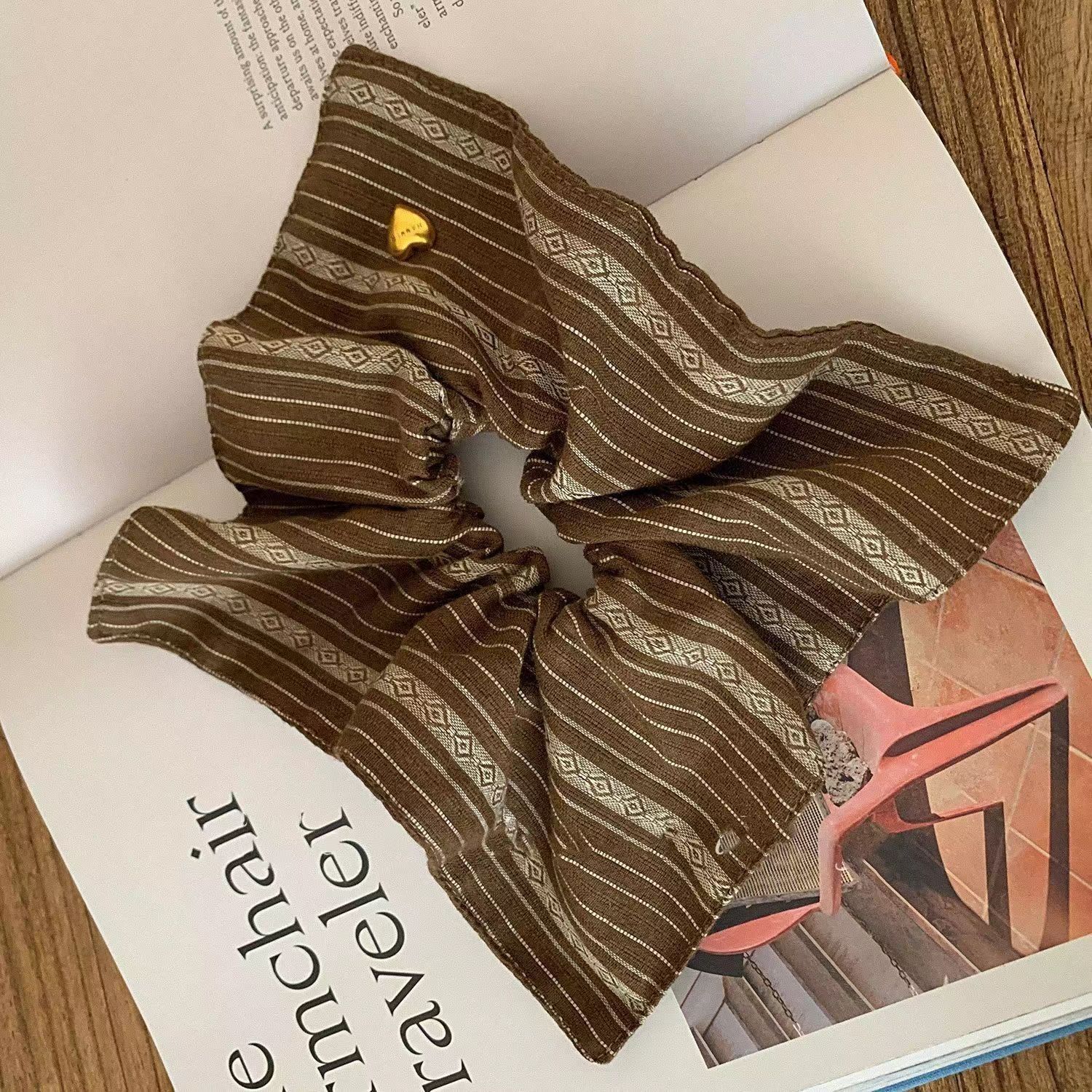 62＃【咖色】条纹方形发圈