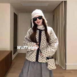 双面穿羊羔毛长袖外套女2025秋冬新款连帽加厚保暖减龄宽松夹克衫