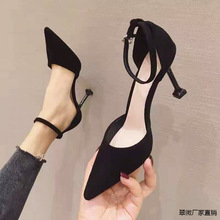 尖头一字扣带百搭单鞋2024春季新款浅口细跟职业高跟鞋中空猫翠微