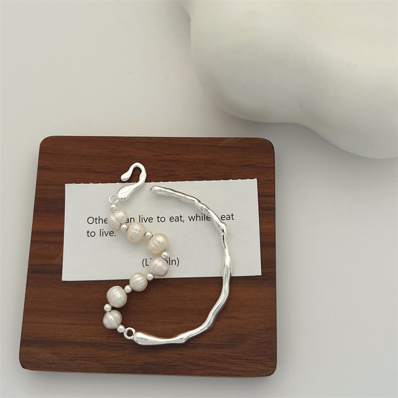 12g Weight Silver Plated Plating Material Bracelets Classification Copper Chain Material 1 Piece Quantity Daily Occasion Freshwater Pearl Material Oval Pattern Women's Gender Plating Design French Style Style French Style Oval Freshwater Pearl Plating Silver Plated Women's Bracelets 6