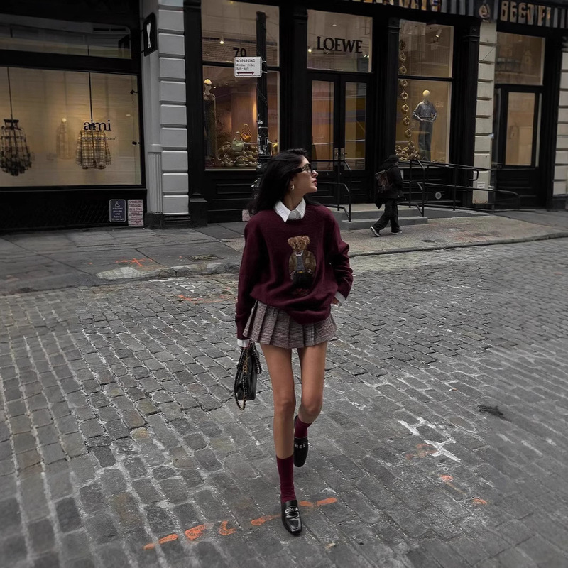 Round Neck New Cross-Border Women's Clothing Bear Embroidery Retro Slim-Fit Sweater American College Style Knitted Top