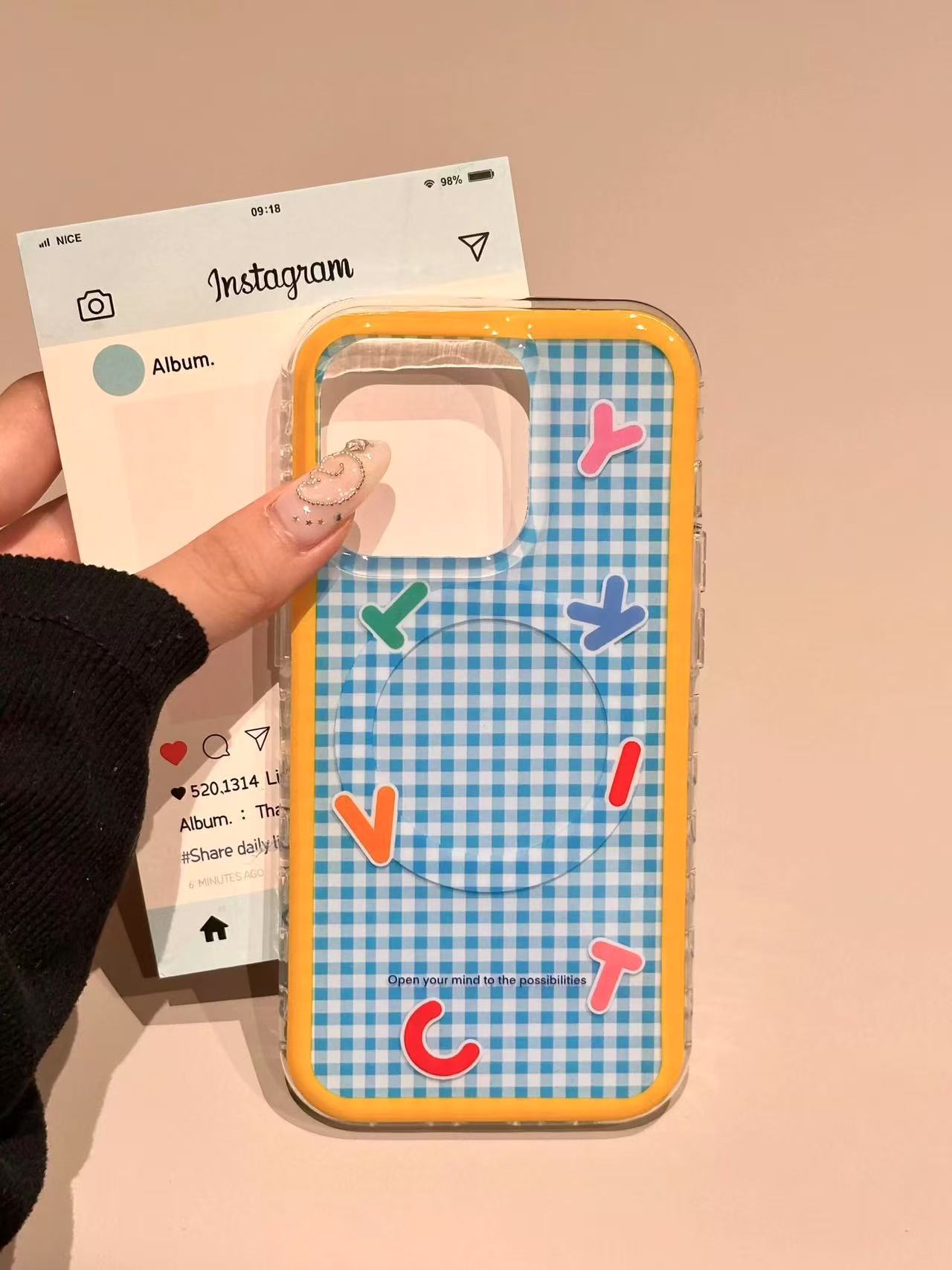 Imán único caparazón-borde amarillo a cuadros azules Inglés YQSN