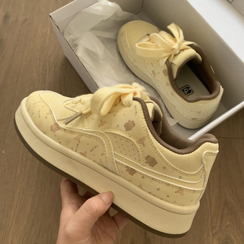 Korean Version Niche Design Sweet Little White Shoes Women's 2025 Autumn New Versatile Lightweight Student Popular German Training Board Shoes_vogvips.com