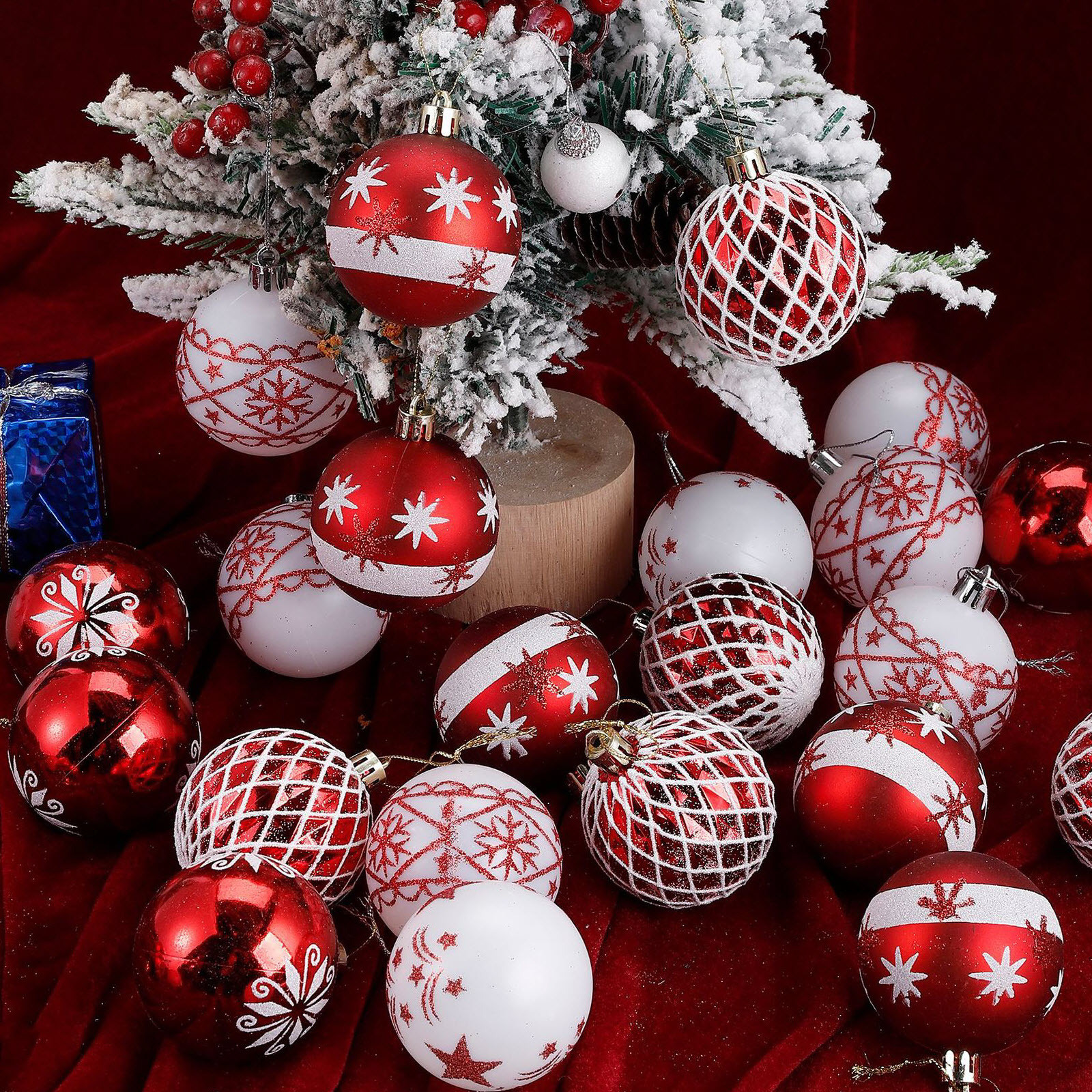 Navidad transfronteriza 6cm30PCS rojo y blanco pintado galvanizado bola de Navidad de plástico árbol de Navidad atmósfera festiva