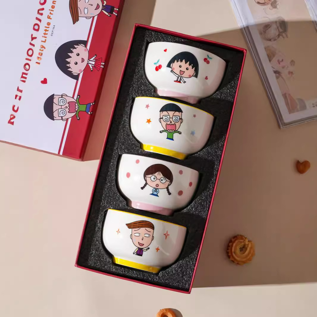 Pequeñas pelotas de cereza auténticas autorizadas encantadoras cubiertos domésticos con cuatro tazones de arroz de cerámica con patrón de dibujos animados caja de regalo