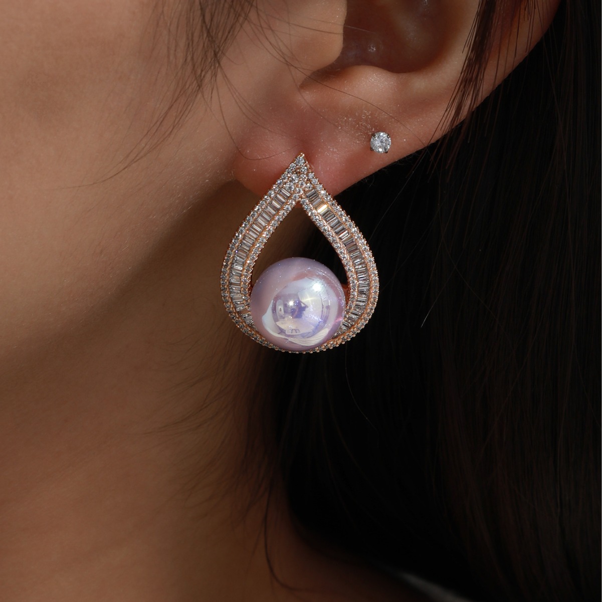 Pendientes de perlas de imitación en forma de gota de agua de aleación de cobre xuping pendientes de perlas de alta costura de verano pendientes de orejas elegantes retro europeas y americanas