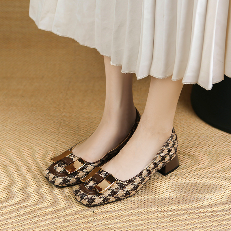 Spot metallspänne fritidsskor kvinnor 2023 sommar ny ytlig mun tjock klack houndstooth damskor låg topp höga klackar_voghion.com