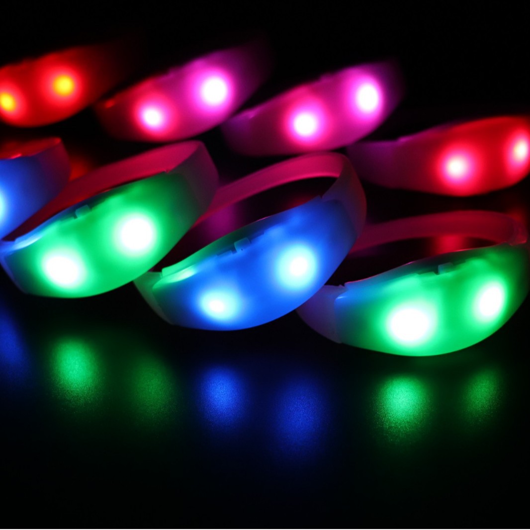 Pulsera LED Exclusiva Transfronteriza con Activación por Sonido, Pulsera Grande de ABS con Luz Brillante, Pulsera con Botón de Activación, Pulsera LED Brillante