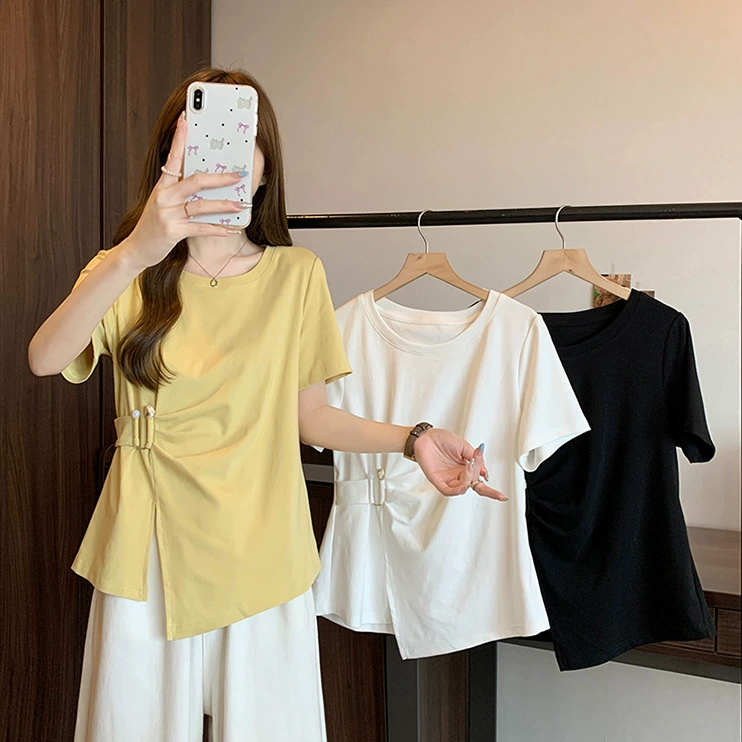 Летняя одежда 2025 года для полных девушек, больших размеров, модные и универсальные топы и рубашки с короткими рукавами в китайском стиле с асимметричной талией.