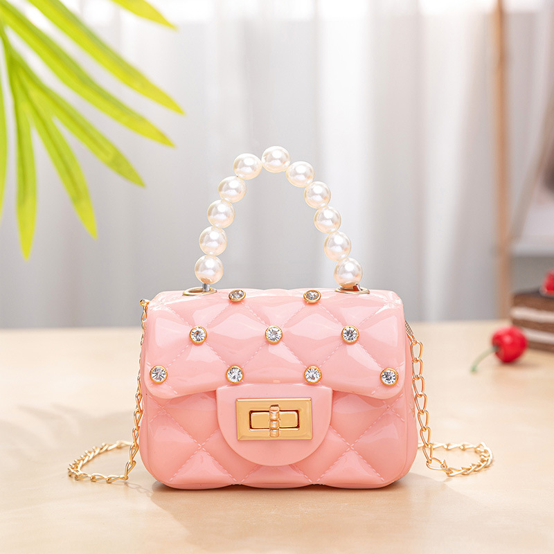Bolsas de mujer al por mayor 2023 bolsas de diamante mini jelly bolsas de perlas bolsas de lápiz labial portátiles bolsas de hombro para mujeres bolsas de mochila para mujeres.
