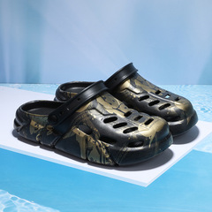 2023 Summer New Creative perforated shoes for men, outdoor wear, anti-slip, thick soles, trendy, wear-resistant, covered slippers, beach sandals