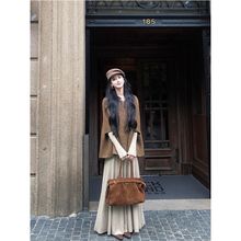 千金风棕色毛呢斗篷短外套女秋冬时尚季设计感内搭连衣裙两件套装