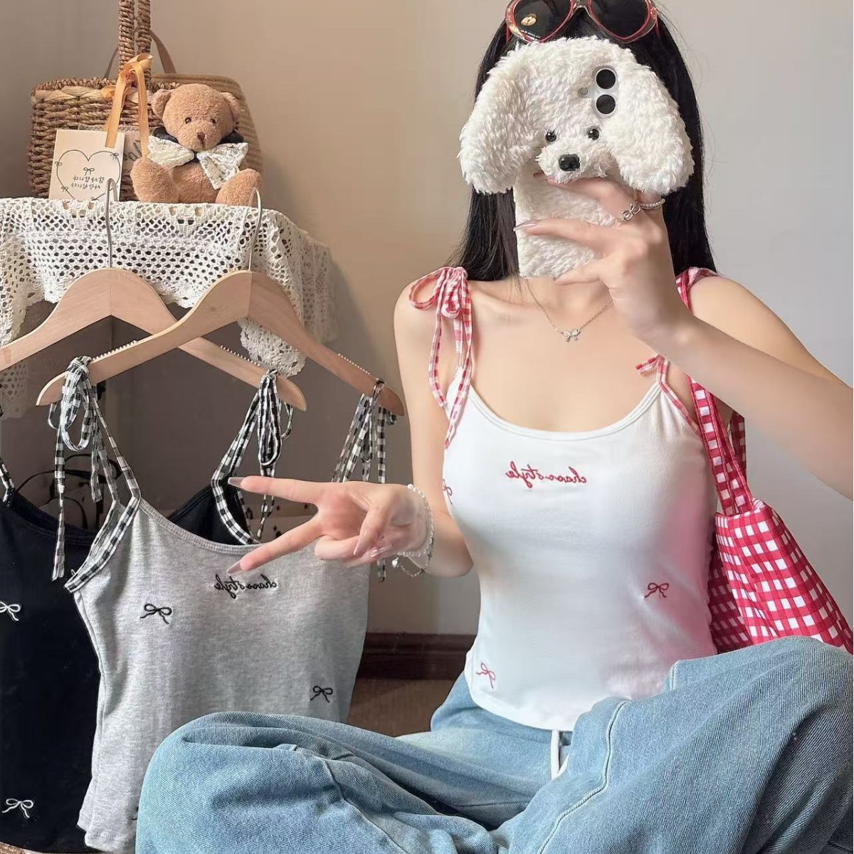 Hot Girl Embroidered Bow Contrast Color Camisole with Built-In Bra Pads for Summer, Suitable for Wearing as an Outer Layer or as a Base Layer