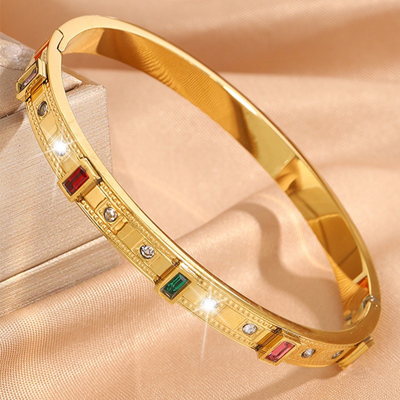 【133】SZ335-1 golden protruding colored diamond bracelet