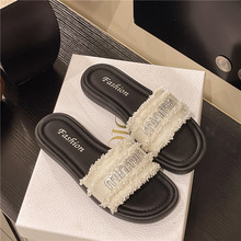法式平底年沙滩凉拖批发一字新款网红拖鞋女夏外穿水钻小香风时尚