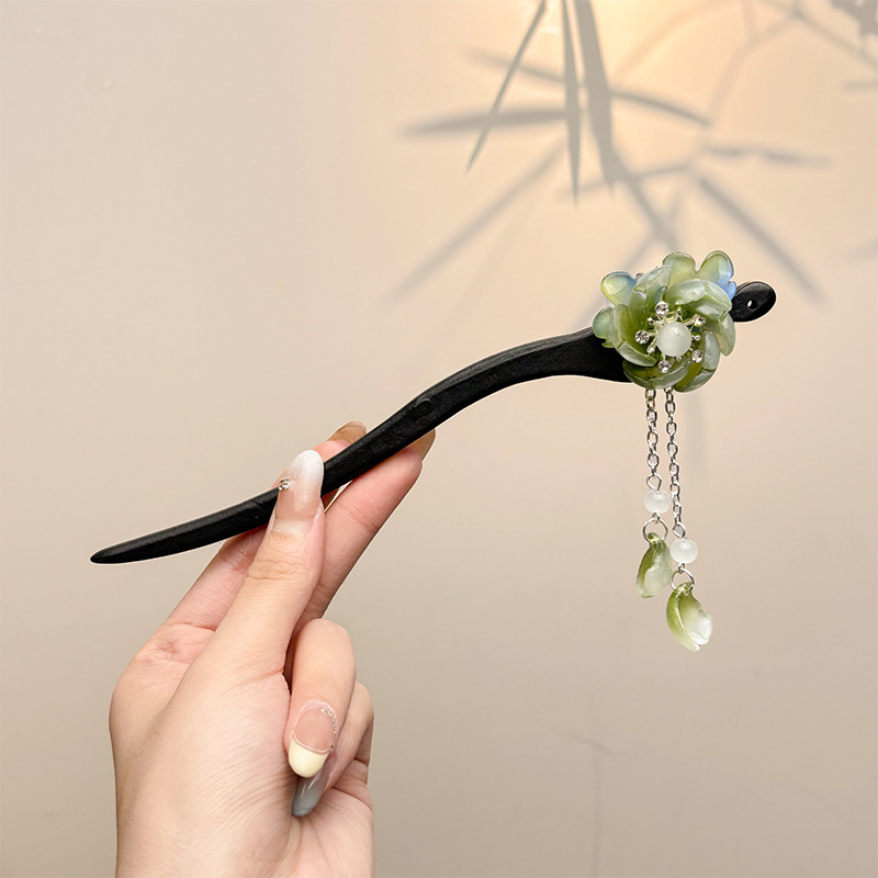 Nueva horquilla china 2025 nuevo estilo estilo antiguo horquilla mujer falda de cara de caballo de alta calidad estilo nacional horquilla de madera paso a paso horquilla tocado