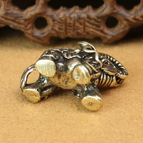 Brass Elephant Solid Car Keychain Pendant Hook Charm Handle Piece Small Elephant Creative Ornament Micro Engraving Play Piece