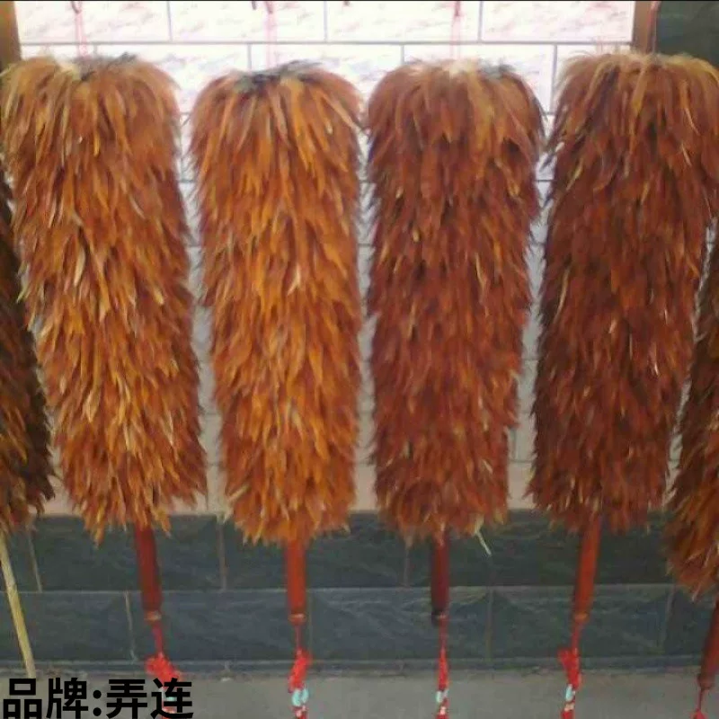 Перьевой пылесборник [Feather Dust Sweeper] удлинённый для домашней уборки.