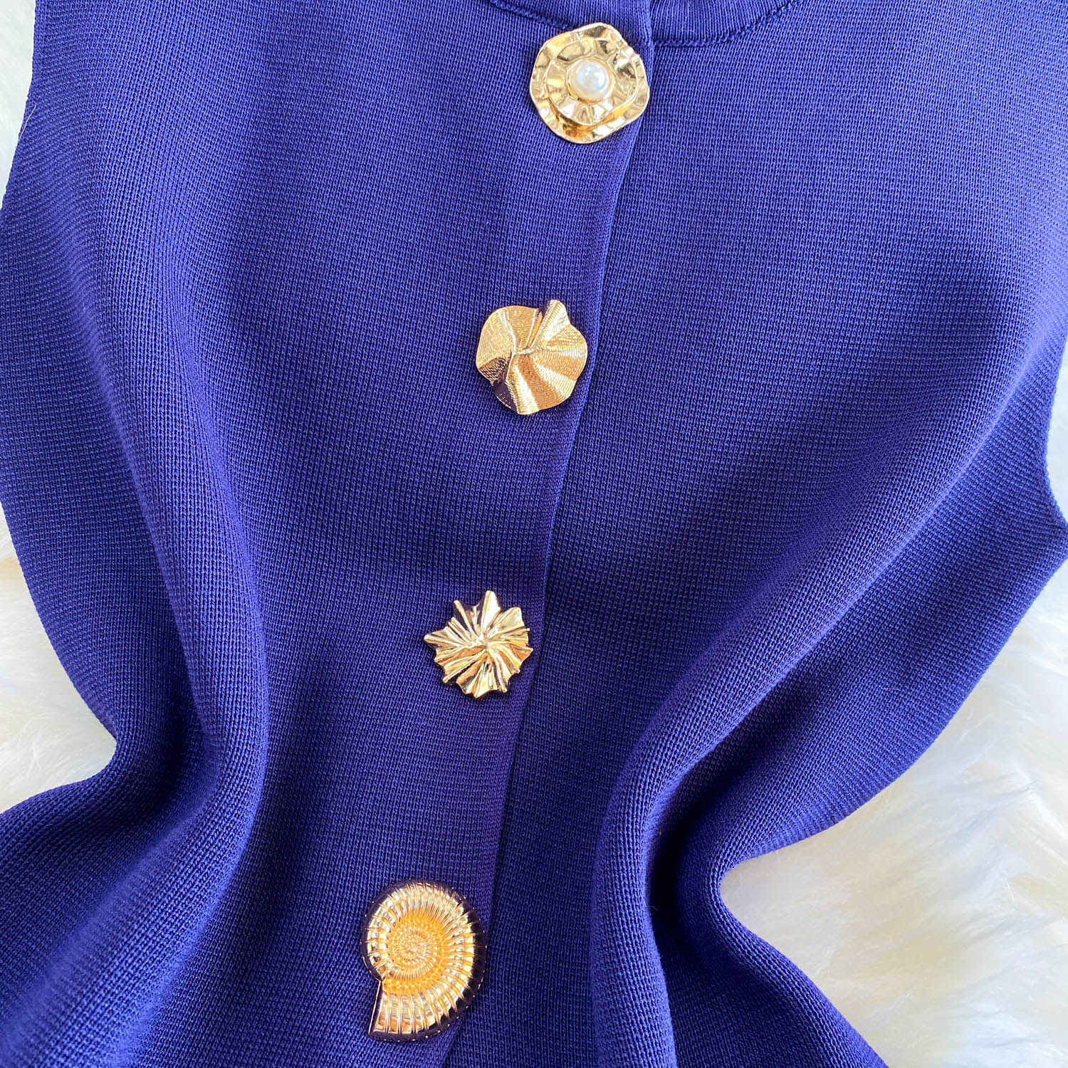 Women's Slim Fit Sleeveless Vest round Neck High End Sophisticated Look Fashionable Metal Buckles Versatile Summer Style_ecoleips.com