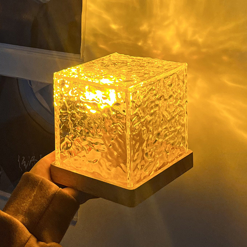 Lámpara de luz y sombra de ondulación dinámica de agua ondulación de la atmósfera de la lámpara del dormitorio de aire en vivo de proyección de estrellas de la atmósfera de la lámpara de la noche