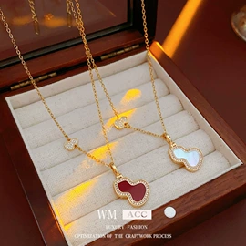 耳环;项链;手链