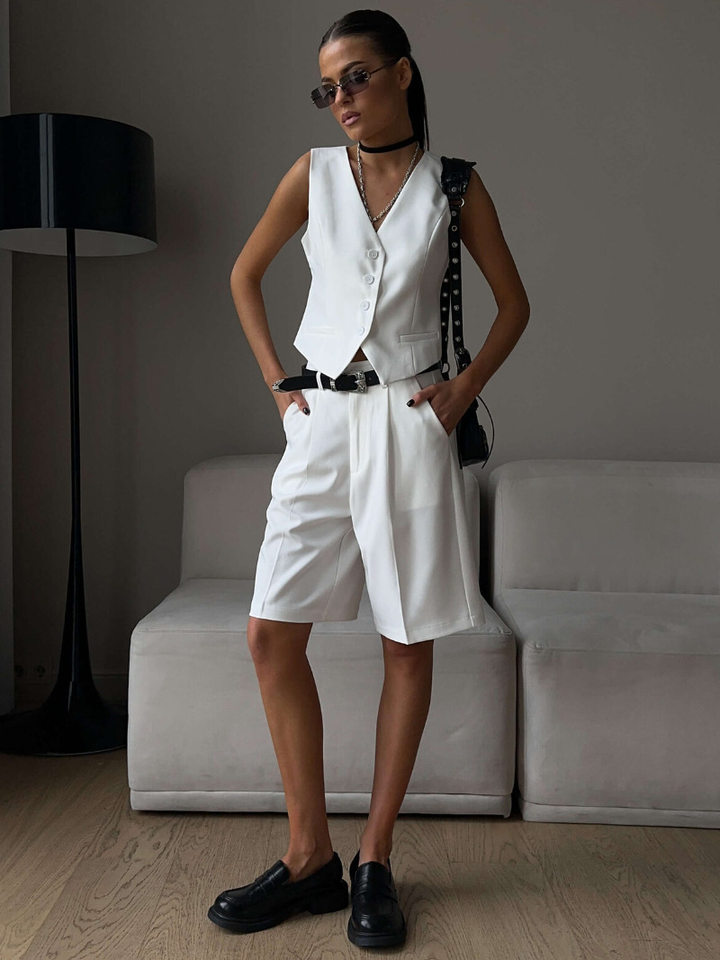 Bộ vest nữ áo gile cổ V cài khuy một hàng kèm quần short ống thẳng — Màu trắng, Màu xám, Màu đen (thêm mới) chi tiết 20