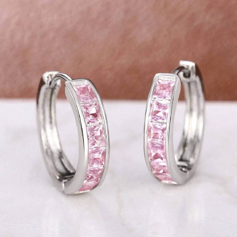 핑크 다이아몬드 한 쌍