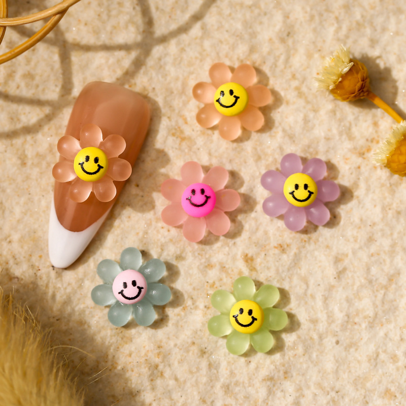 Nail art smiley face seven-petal sunflower transparent color Murakami Takashi cartoon cute all-match Princess resin nail decoration