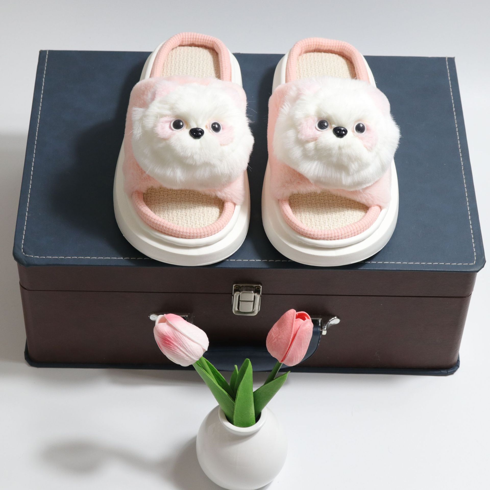 2025 nuevas zapatillas de lino para mujer otoño e invierno lindo cachorro hogar antideslizante de suela gruesa arrastre abierto