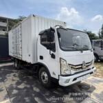 出售非洲用豪沃厢货运输车 跨境供5米2厢式货车 集装箱载货车