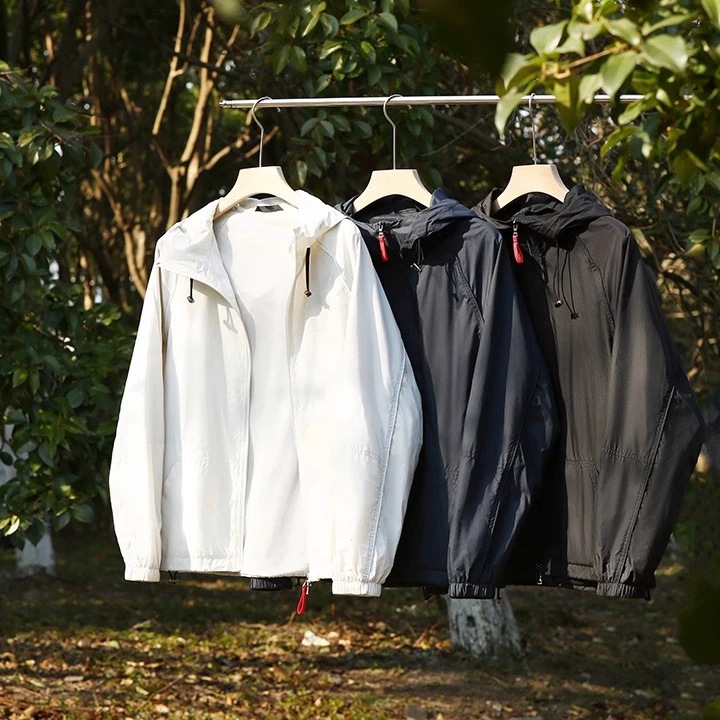 Urban Functional Series Leichte, winddichte, wasserabweisende Frühlings-Sonnenschutzjacke für Herren im Freien mit Kapuze_voghion.com