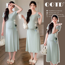 实拍现货~2025夏新款网红时尚薄荷曼波绿重工钉花气质显瘦连衣裙