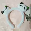 Чёрно‑белый (панда, листья)