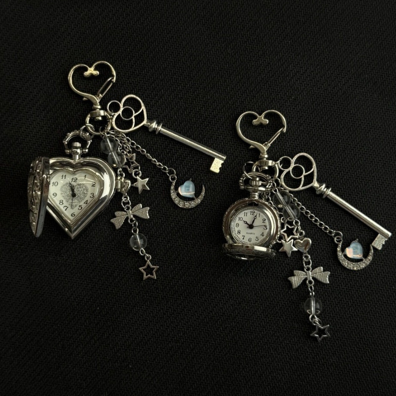 Original Design Heart Watch Keychain Retro Pocket Watch Open Lid Star and Moon Necklace Key Retro Couple Pendant Original Design Heart Watch Keychain Retro Pocket Watch Open Lid Star and Moon Necklace Key Retro Couple Pendant