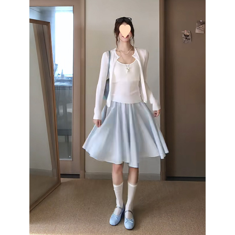 Real price French-style gentle and sweet hollow-out soft top and skirt set for women, autumn high-waisted skirt set, popular style for women Real price French-style gentle and sweet hollow-out soft top and skirt set for women, autumn high-waisted skirt set, popular style for women